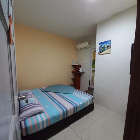 Happy Homestay Lukut Port Dickson Exterior foto
